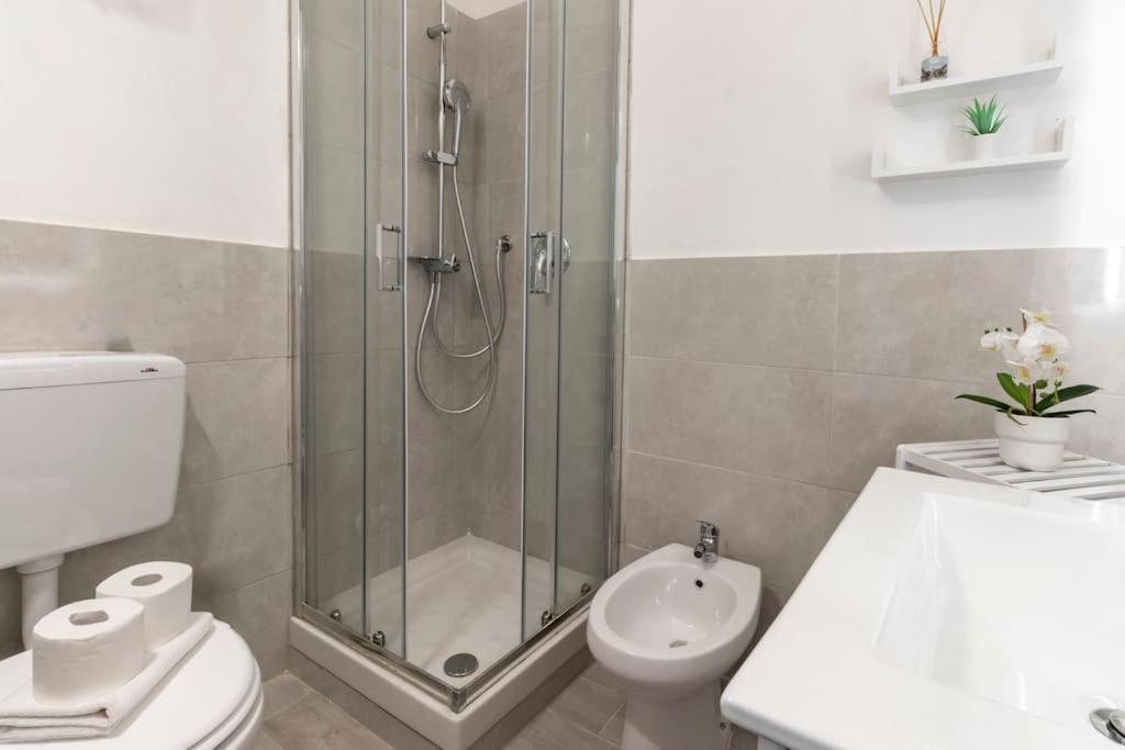 Centro Deluxe Suite Con Wi-Fi E Netflix Turijn Buitenkant foto