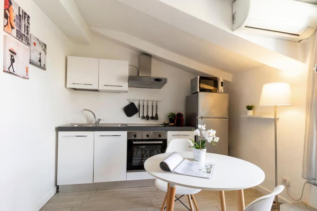 Centro Deluxe Suite Con Wi-Fi E Netflix Turijn Buitenkant foto