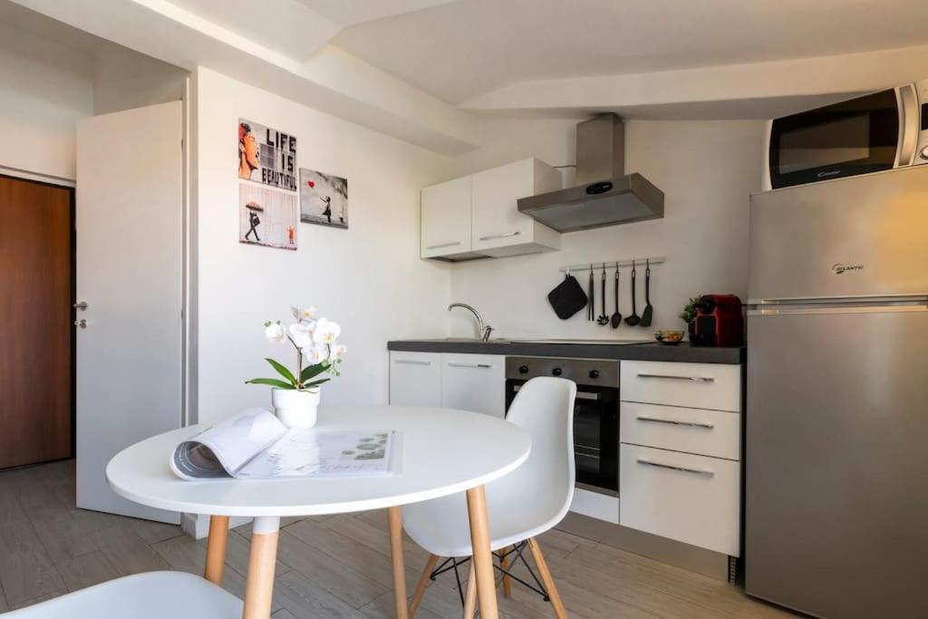 Centro Deluxe Suite Con Wi-Fi E Netflix Turijn Buitenkant foto