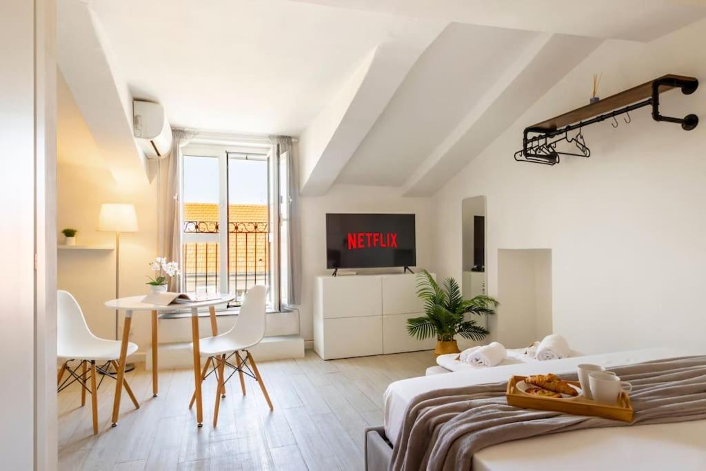 Centro Deluxe Suite Con Wi-Fi E Netflix Turijn Buitenkant foto