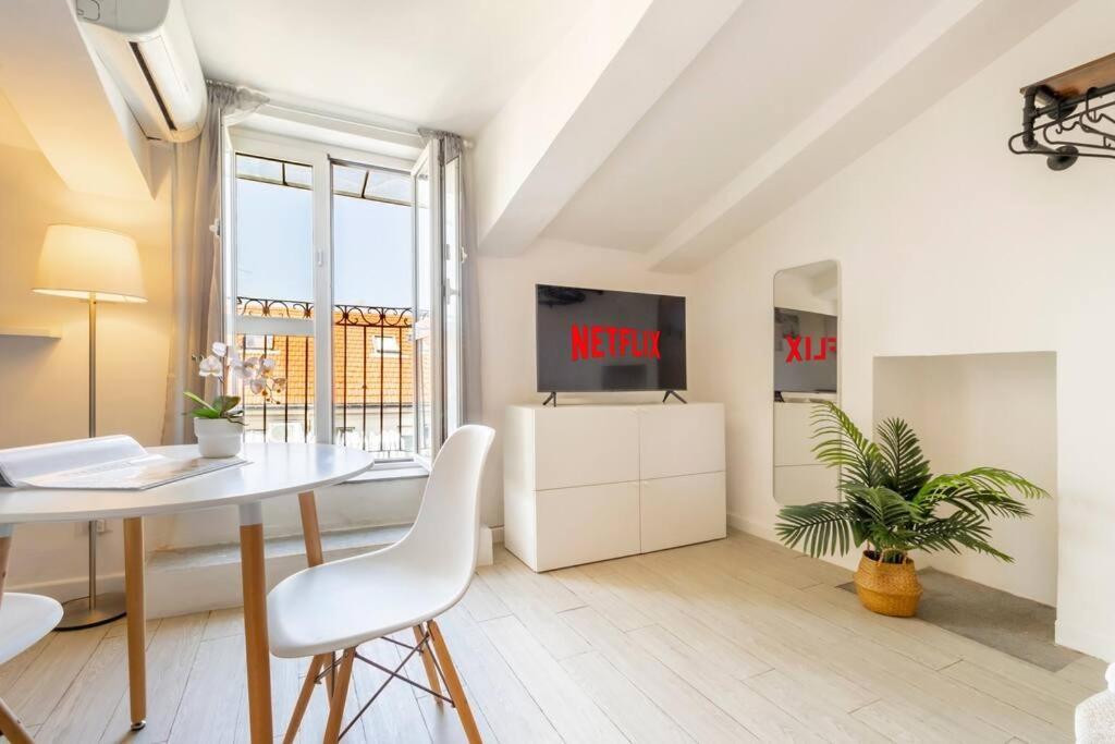 Centro Deluxe Suite Con Wi-Fi E Netflix Turijn Buitenkant foto
