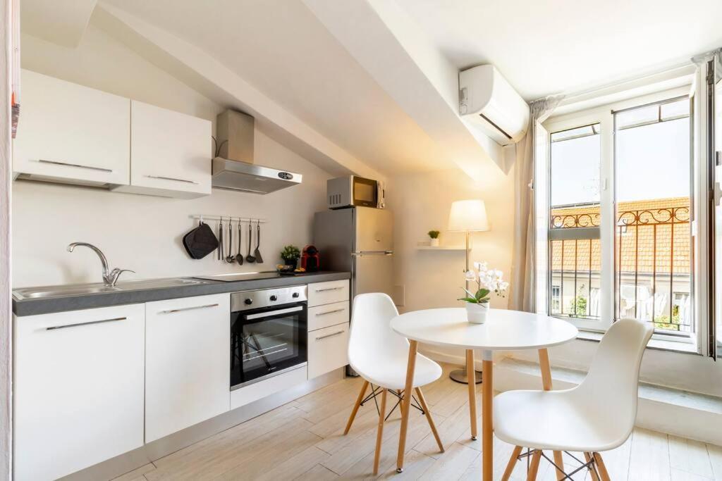 Centro Deluxe Suite Con Wi-Fi E Netflix Turijn Buitenkant foto